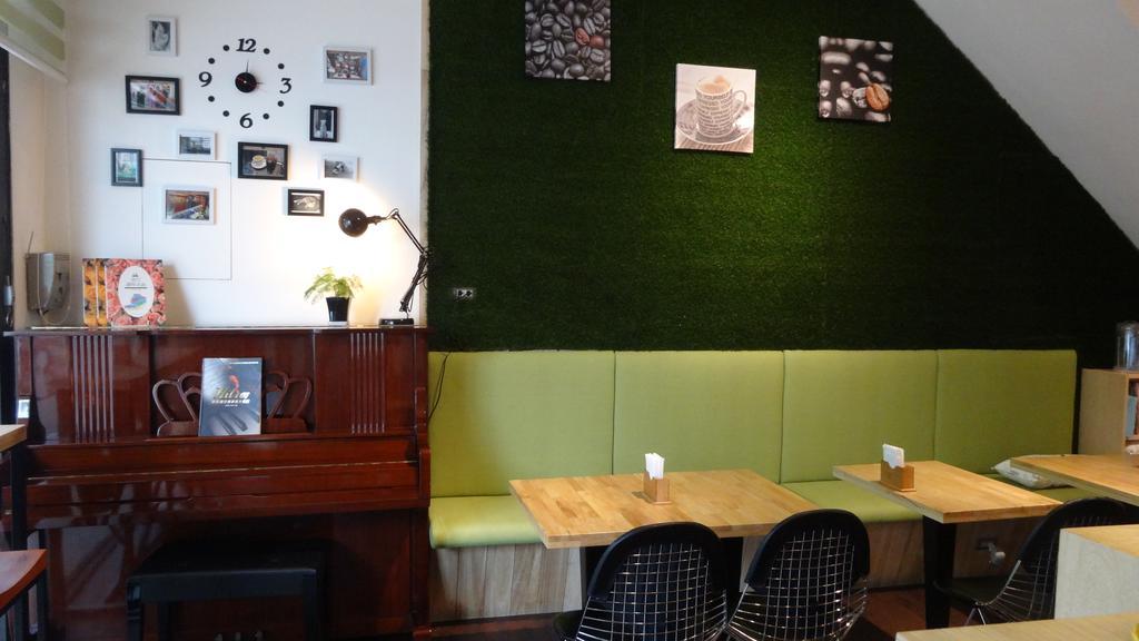 Meow G Cafe Hostel เมืองฮวาเหลียน ภายนอก รูปภาพ